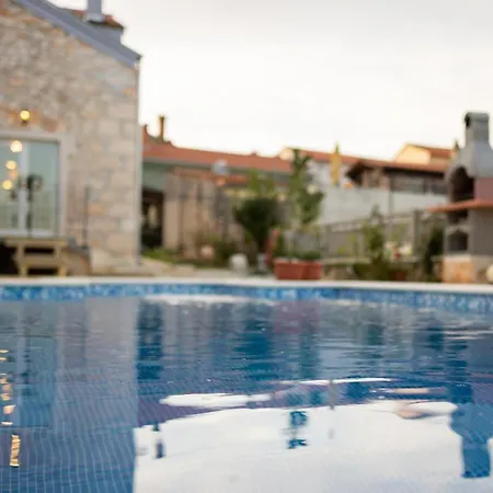 Dom wakacyjny Mit Privatpool Fuer 6 Personen Ca 140 Qm In Marcana, Istrien Suedkueste Von Istrien *