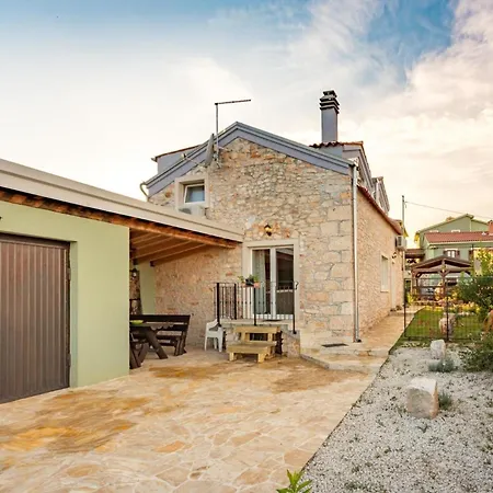 Dom wakacyjny Mit Privatpool Fuer 6 Personen Ca 140 Qm In Marcana, Istrien Suedkueste Von Istrien *