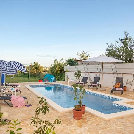 Mit Privatpool Fuer 6 Personen Ca 140 Qm In Marcana, Istrien Suedkueste Von Istrien Dom wakacyjny *
